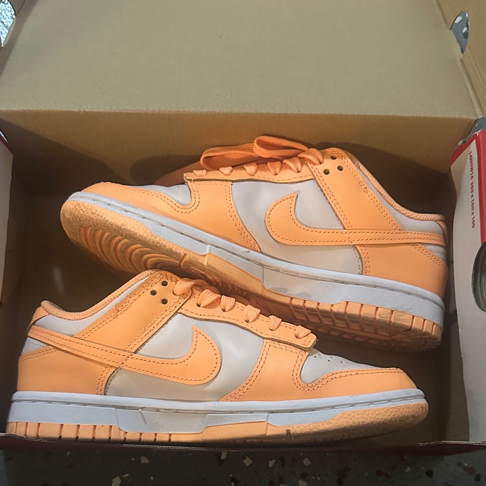 Nike Dunk Low Peach Cream Sneaker